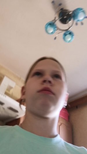 Я одна дома, заходи на трансляцию рассказываю о себе