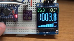 Миниатюрная метеостанция с микроконтроллером BME280, платой ST7789 и платой Arduino.