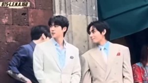 BTS на балконе Национального дворца Мексики #btsmexiko #btsarirangtour