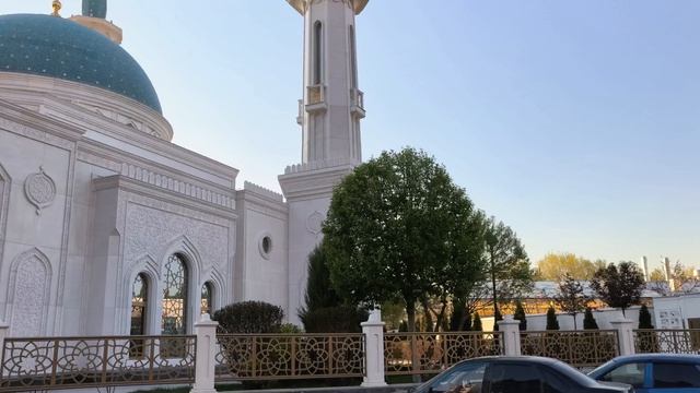 Казань. Чаша. Кремлёвская набережная. Мечеть Ирек.