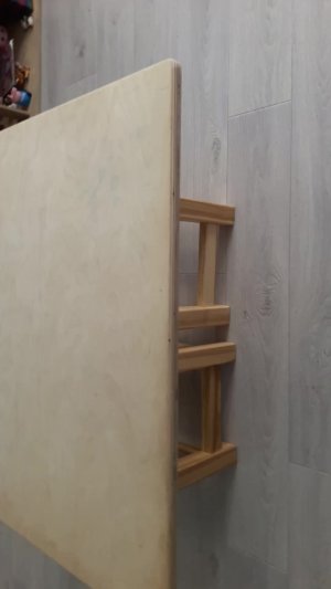 превратила свою комнату в магазин