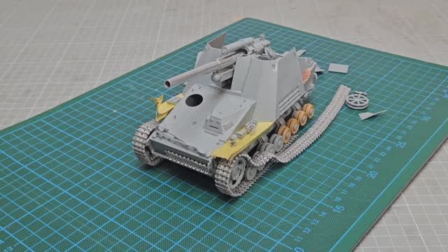 Destroyed Sd.Kfz. 165 Hummel 1_35 (Dragon Kit Build) Insane War Damage Effects! смотреть онлайн