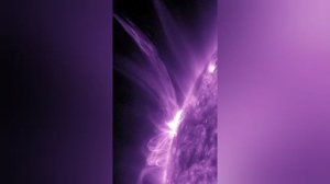 На Солнце произошла сильная вспышка. Она длилась 70 минут, сообщили ТАСС в Институте прикладной геоф