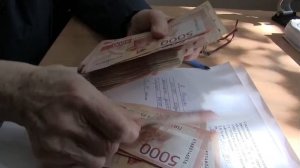 Саратовские полицейские вернули пенсионерке почти миллион рублей