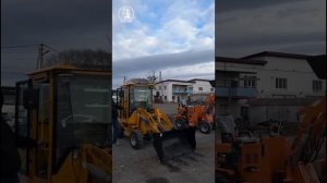 Видео-обзор погрузчика 907 модели с кабиной из Китая.