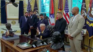 Дональд Трамп анонсировал скорое заключение мирной сделки с Ираном.