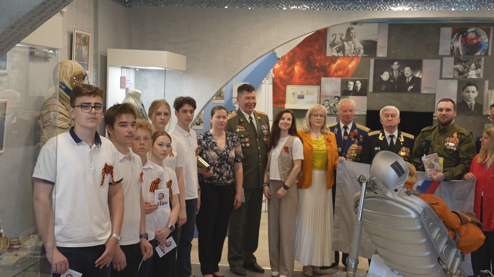 Выставка "Эхо прошлого – Свет настоящего" открылась в Павловском Посаде смотреть онлайн