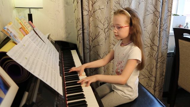ВЫШЕ ГОЛОВЫ  ( cover  SunSay ) Виктория  Викторовна  7 лет.
