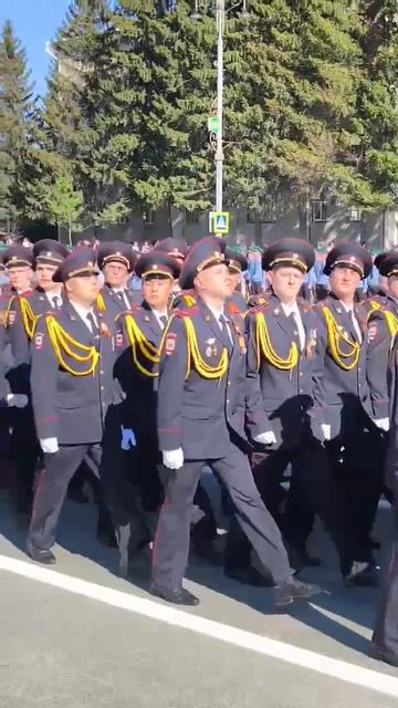 На площади Кургана проходит генеральная репетиция парада Победы