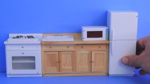 Миниатюрная кухня! Установка новой кухни - Играем в игрушки без слов