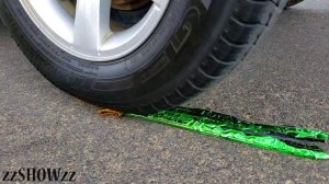 Aplastando Fanta con Globo y Otras Cosas Crujientes en coche