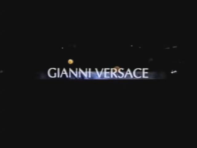 Показ женской коллекции Gianni Versace весна-лето 1994. Часть 1.