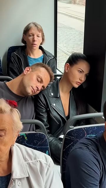 Только позитив и хорошее настроение🤩🌹милая и добрая.