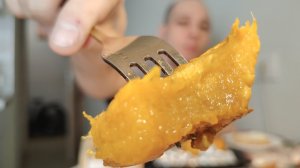 Мукбанг: завтрак — курица отварная с гречкой, запечённая тыква и бутерброд.
