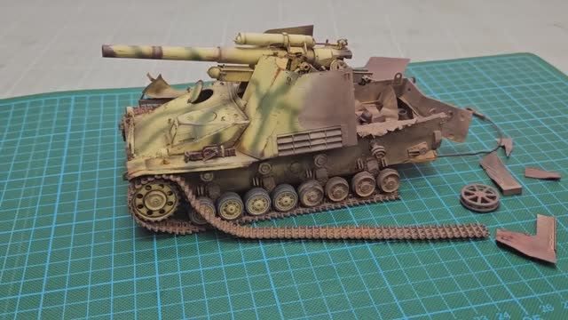 Destroyed Hummel Sd.Kfz.165 – Painting & Weathering смотреть онлайн