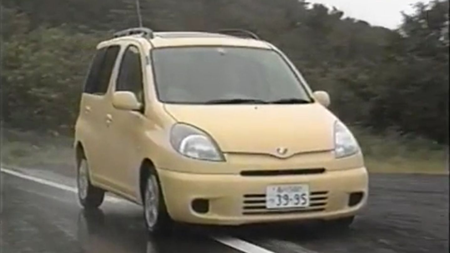 Toyota FunCargo трансляция телеканала Tvk 