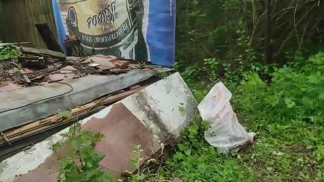 79-Дача.. Убрали кучу мусора .. начинаем равнять угол участка.. 22.07.22.