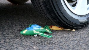 Aplastando Cosas Crujientes y Suaves! Globos VS Rueda de Coche