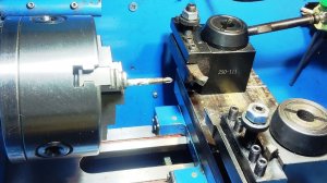 WM210F400 простой линейный резцедержатель. Работа ДВУМЯ резцами.