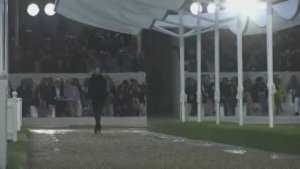 Показ женской коллекции Chanel осень-зима 2007-2008