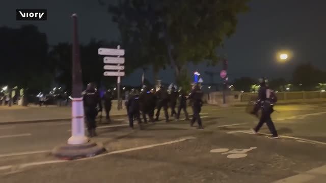 Празднование победы ПСЖ спровоцировало массовые аресты и ранения среди полицейских