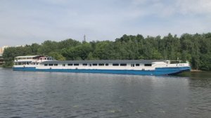т/х РИО-4 дефилирует мимо Химок
