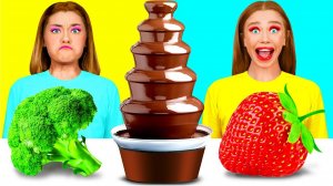 Шоколадный фонтан Фондю Челлендж # Веселые рецепты еды BaRaDa Gold Challenge