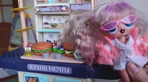 Настя играет с Амнямами из Пятерочки в кукольной кухне мечты