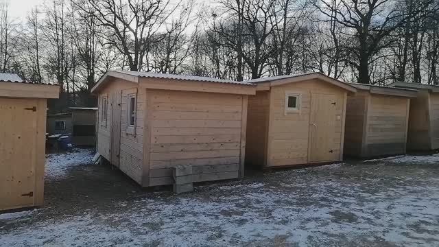 Влог: хожу на производстве,  присматривали себе бытовку и душ и немного новогодней темы)