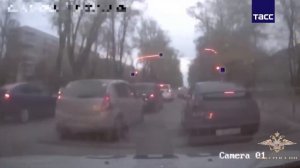 В Новгороде со стрельбой и погоней задержали 18-летнего водителя без прав, который катал друзей п