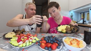 Мукбанг как блог ПОВЛИЯЛ на нашу ЖИЗНЬ? Почему Вовану ПОВЕЗЛО, что я БЛОГЕР?! Семейный ужин Россия