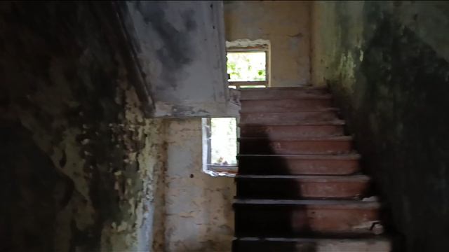 Зимний театр в Гагре. Печальное зрелище... 06.05.2026. смотреть онлайн