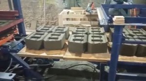 ВИБРОПРЕСС ''УРАЛ-М7'' для производства изделий из бетона Автоматический режим работы - Монолит 74