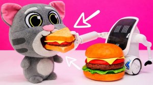 Ленивый кот Том купил робота-помощника, но друзья обиделись 😿🤖 | Для детей