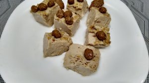 Суфле из кокосового молока с медом и арахисом