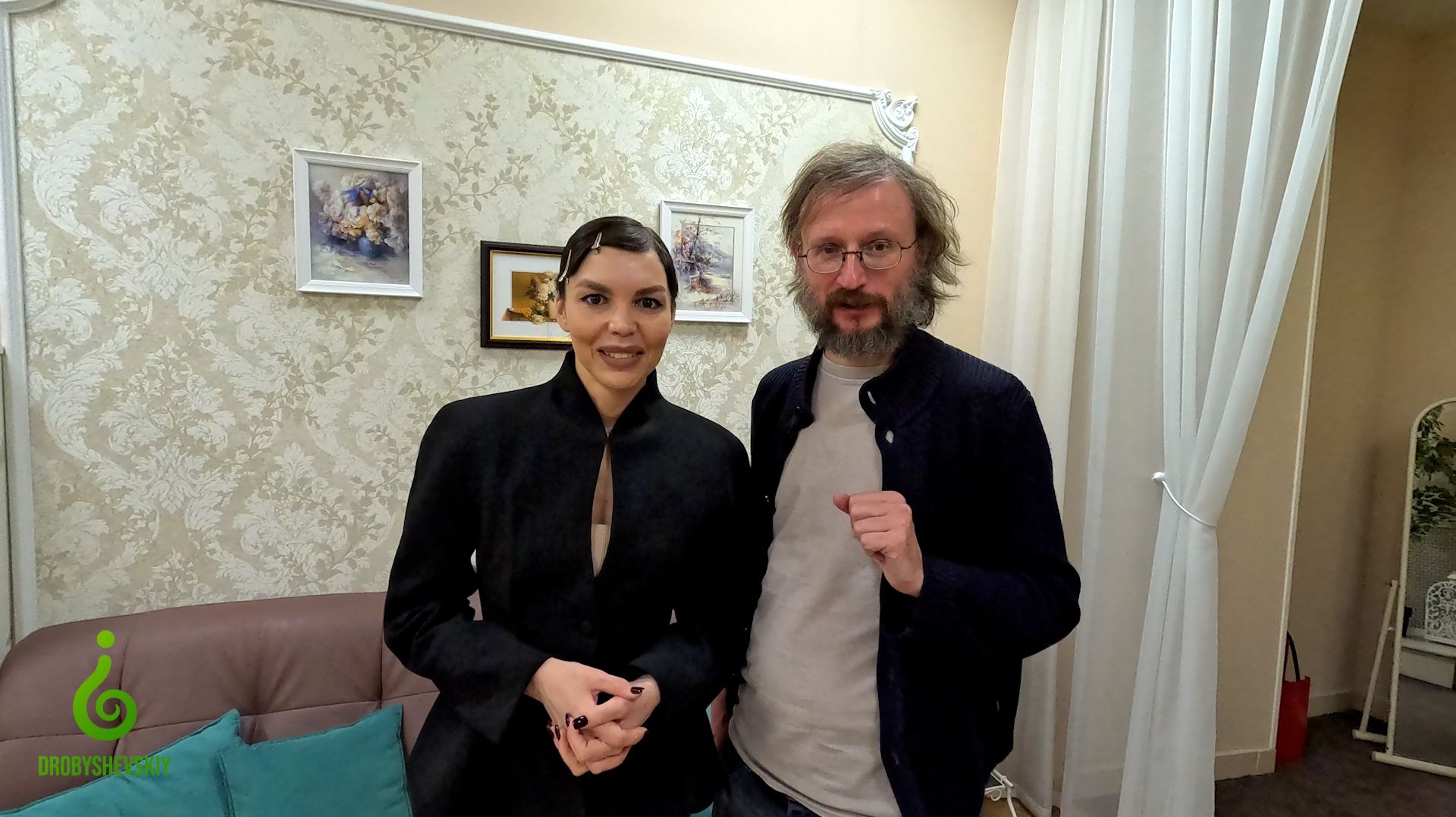 Станислав Дробышевский и Кристина Егорова приглашают на Деконструкцию LIVE в Сочи и Краснодар.