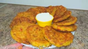 Оладьи с капустой и кабачками.