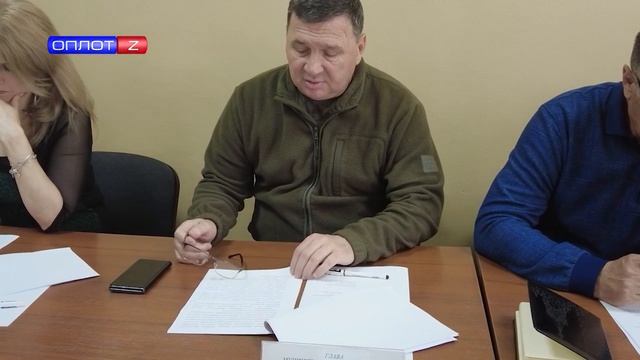 В Амвросиевском округе прошел круглый стол смотреть онлайн