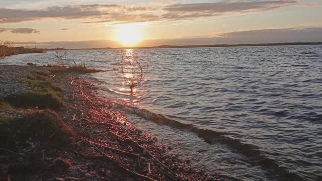 Закат на Волге...Ветрено