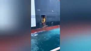 А как же в море океанах морякам?
