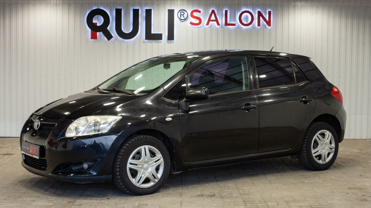 Toyota Auris I, 2008 смотреть онлайн