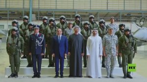 الرئيس المصري عبد الفتاح السيسي يتفقد القوات الجوية المصرية المتمركزة في الإمارات