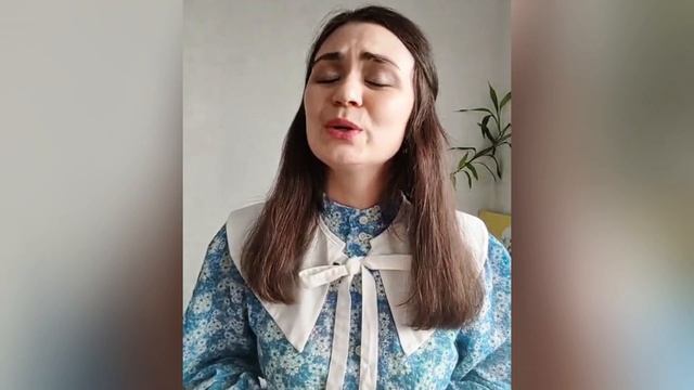 Исполняю военную песню "На позиции девушка"