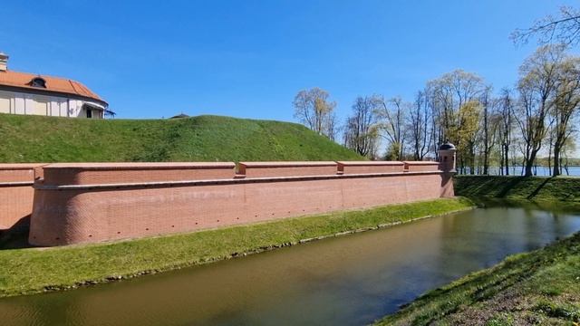 Поездка к замками (Белоруссия) смотреть онлайн