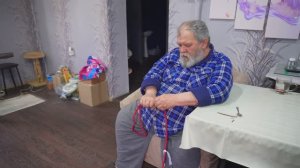 Пенсионер потратил всю пенсию на продукты Что он делает с веревкой? ПОДВАЛ ИЛЬИЧА Переезд домика