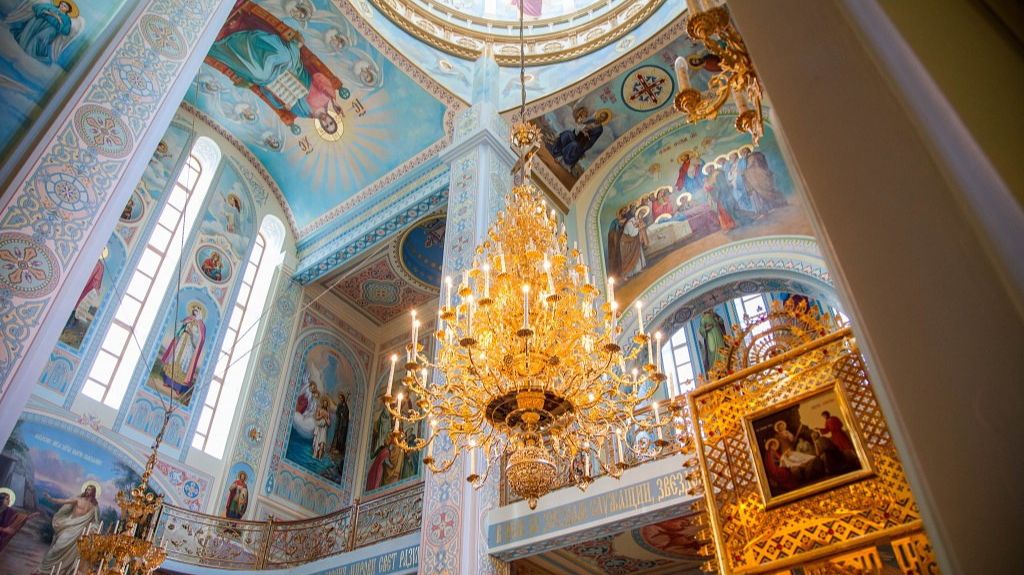 Ирмосы канона Пасхи. Регент Екатерина Артюхова, певчие Тарадуда Г., Урюпина М. смотреть онлайн