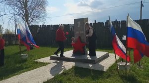 В ДЕНЬ ПОБЕДЫ страна к ОБЕЛИСКУ идёт ПОКЛОНИТЬСЯ... 😔🌹🔥