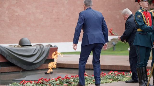Церемония возложения венков к Могиле Неизвестного Солдата, 8 мая 2026 года