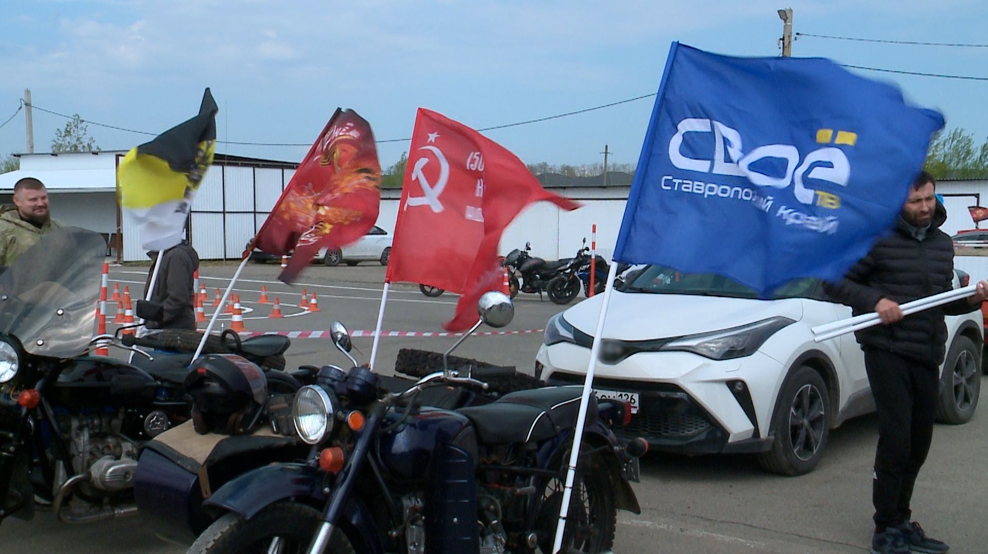 В Михайловске прошёл автопробег в преддверии Дня Победы