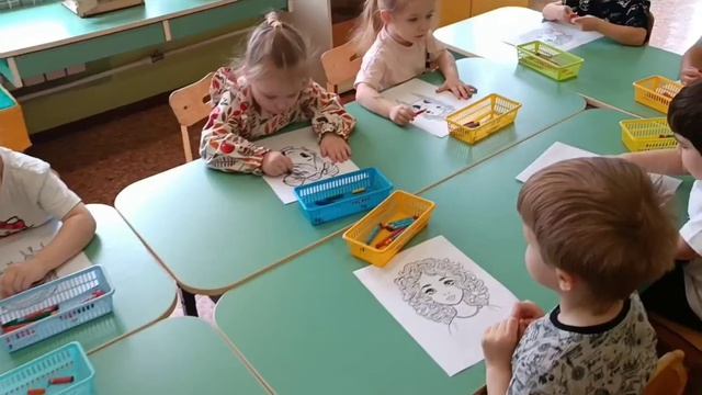 День причёски.